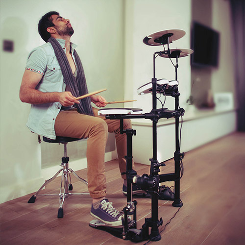 What’s the difference between acoustic and electronic drums? | Roland UK