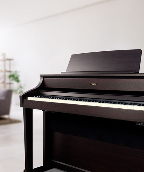 Benefits of a Digital Piano - Digital Piano Buyers Guide | Roland UK